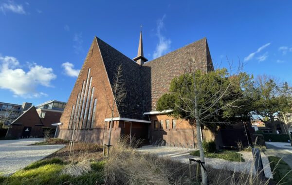 Herbestemmen Regenboogkerk Oegstgeest